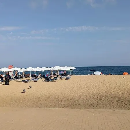 Stunning Private Beachfront With Pool Access Lägenhet *